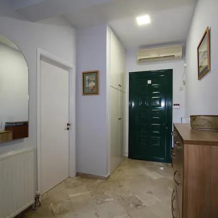 Ellio Apartment Kalakaiika