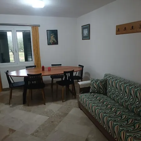 Apartment Ellio Kalakaiika