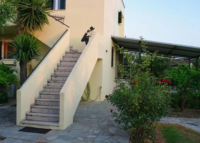Ellio Apartment *