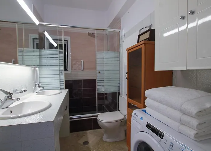 Ellio Apartment *