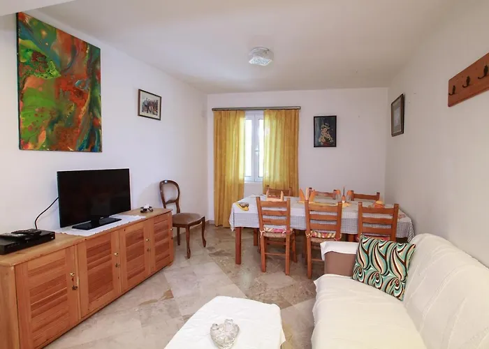 Apartman Ellio *